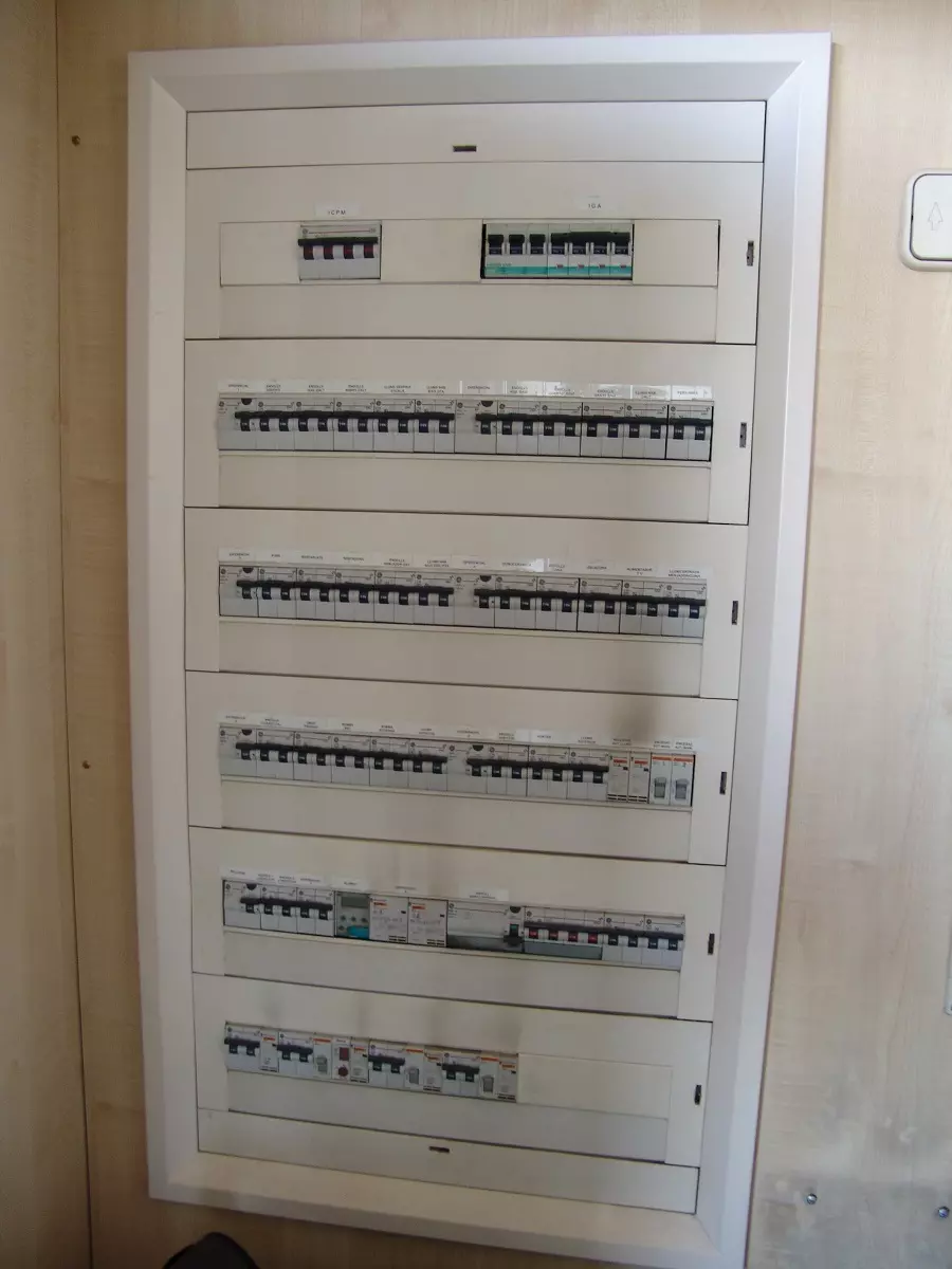 Proyecto eléctrico Huesca