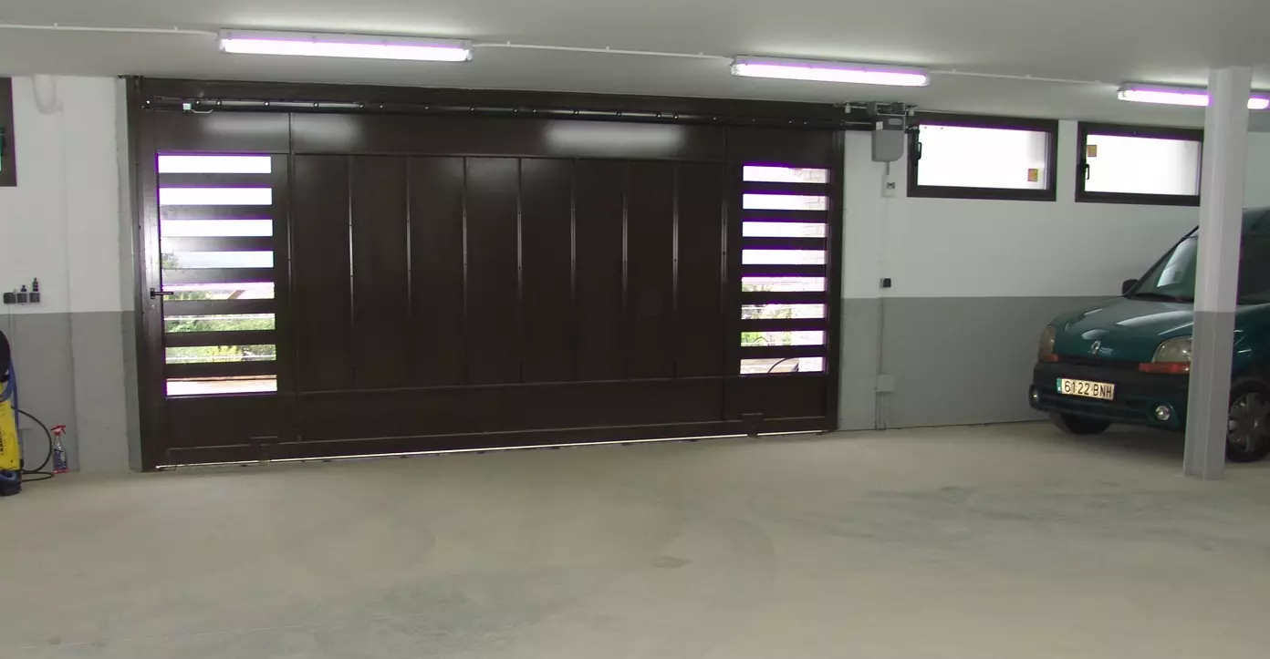 puerta garaje corredera Puertas correderas garaje Huesca